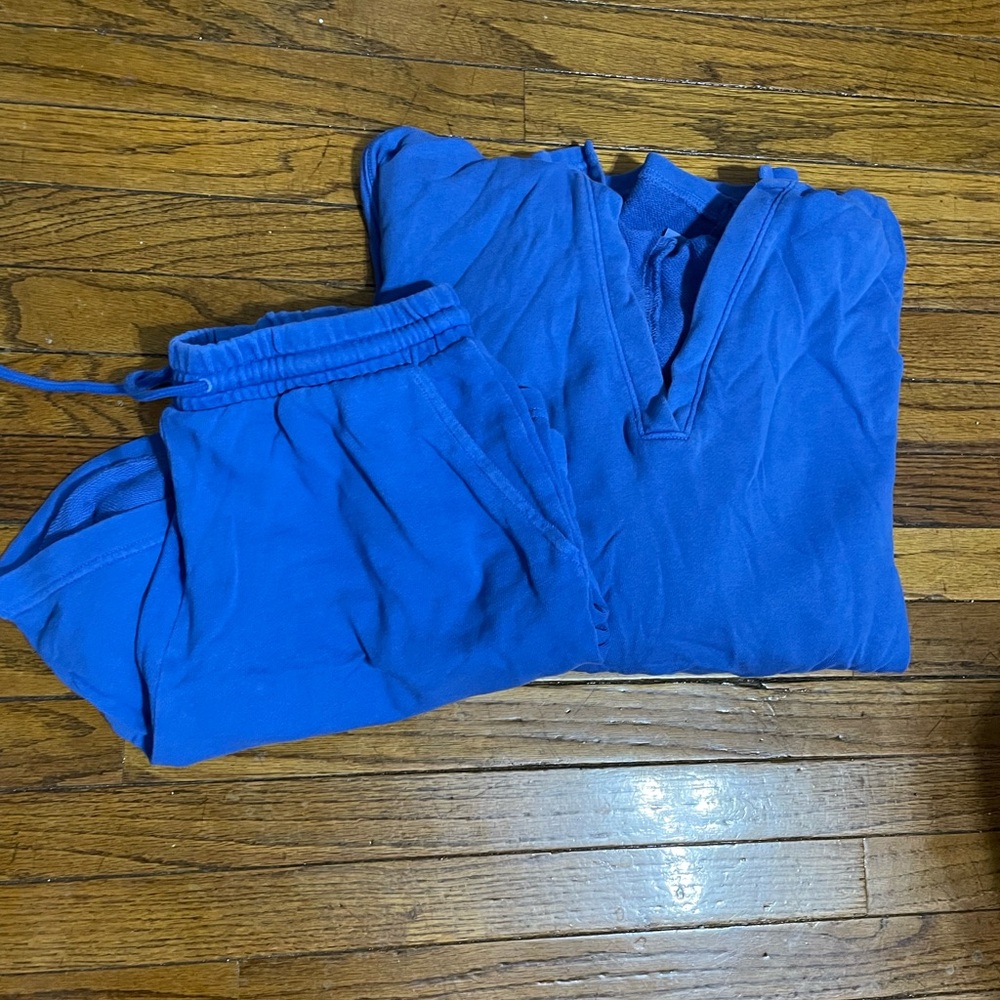 Old Navy Blue shorts and sweatshirt